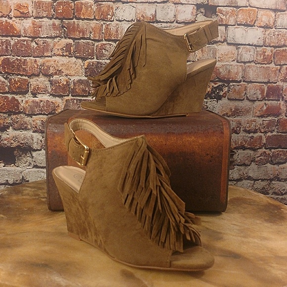 Shoes - NWT Fringe Wedge Sandals
